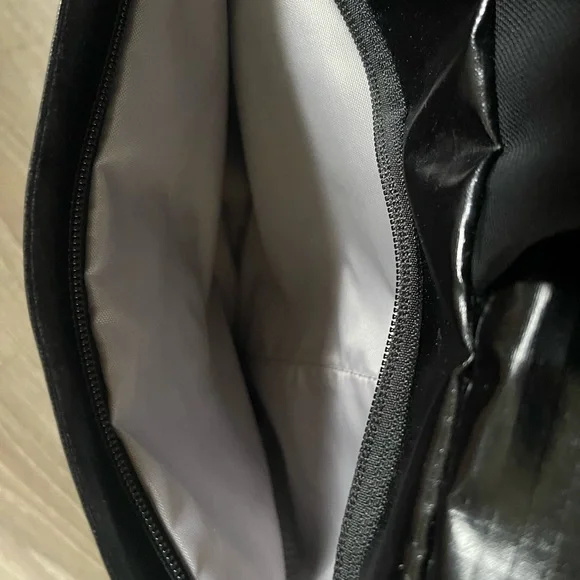 Patagonia Black Hole Pack Padded Back Polyester Backpack 49296 Black 25 L - Picture 7 of 10